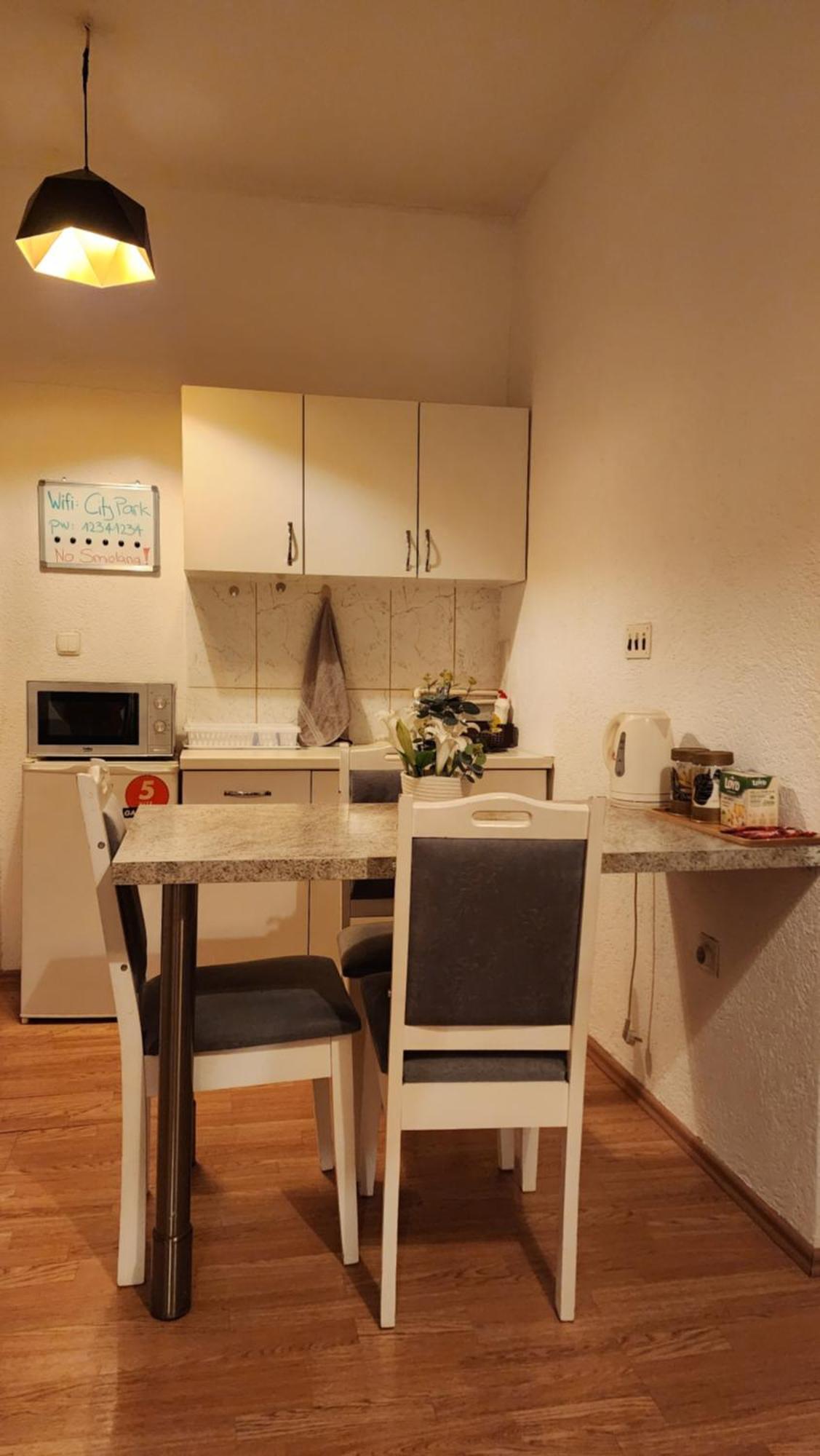 City Park Apartments Pristina Exterior foto